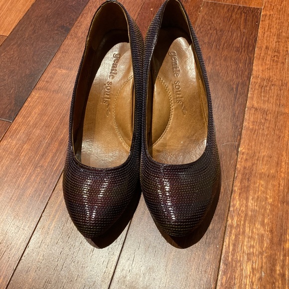Kenneth Cole Rupert Pumps 6.5 7US - Picture 6 of 6